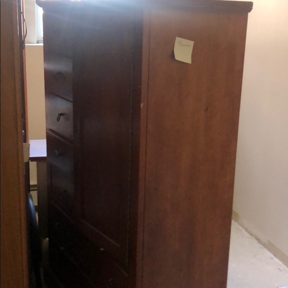 All this furniture’s - Picture 7 of 12